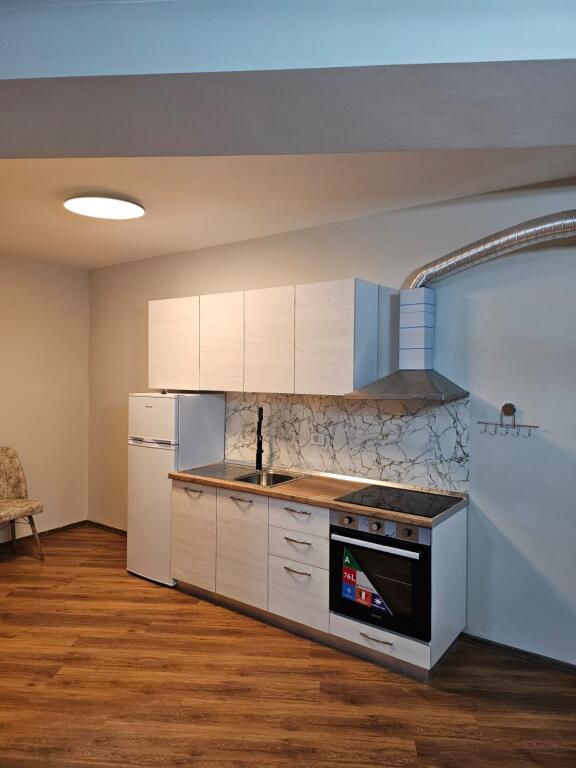 Prima volta in affitto: 1+1 ( 📍Turdiu - Campo Aviazione  | piano: 6 appena investito  | *50,000Leke/mese* tutto nuovo, ideale per coppia