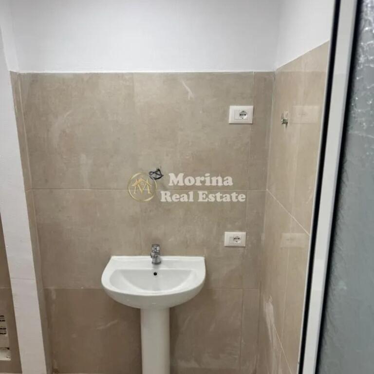 Affitto | Locale Commerciale | Via Mine Peza | 900 €/mese