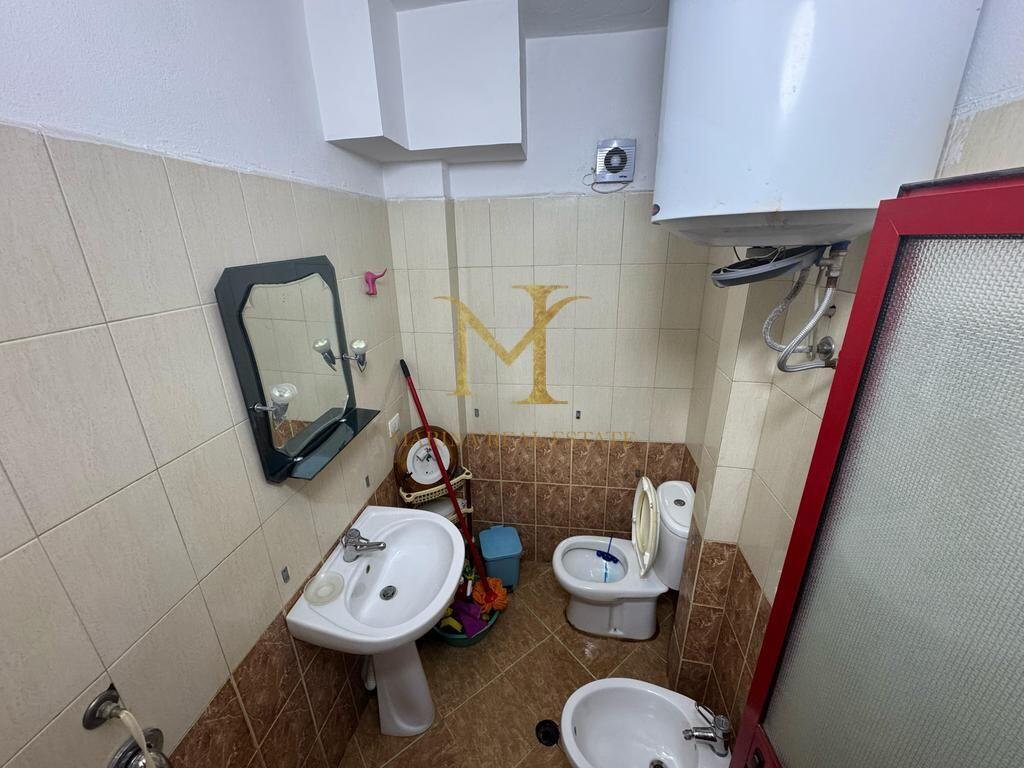 SHITET APARTAMENT 2+1 TEK SHKEMBI I KAVAJES!!