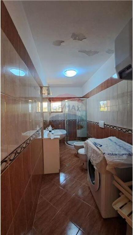 Shtëpi Private për Shitje – Kaninë, Vlorë