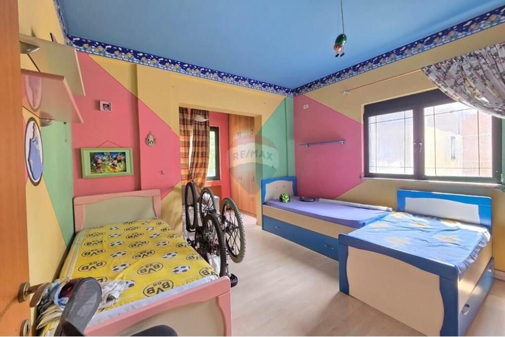 Apartament 3+2+2 në shitje te Hari Fultz!