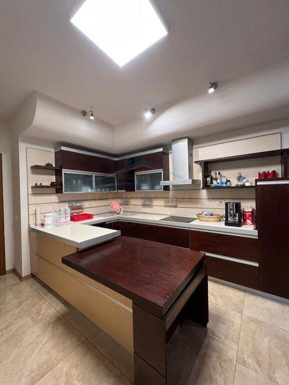 Rent, Apartment 3+1+2, Near Downtown, Tirana