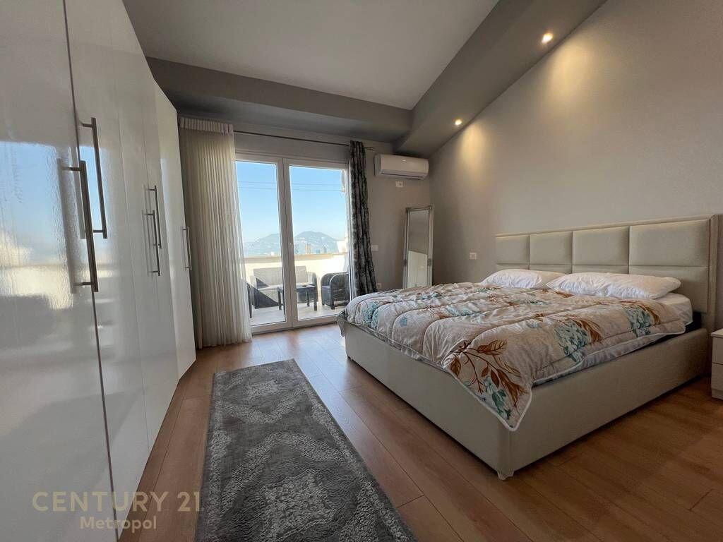 AFFITTO APPARTAMENTO DUPLEX 2+1, CON VERANDA VIA BILL CLINTON!
