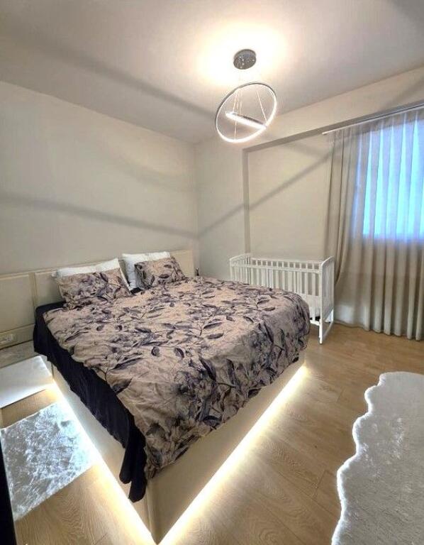 Shitet, Apartament 2+1+2, Kompleksi "Kika 2", Komuna Parisit, Tiranë.