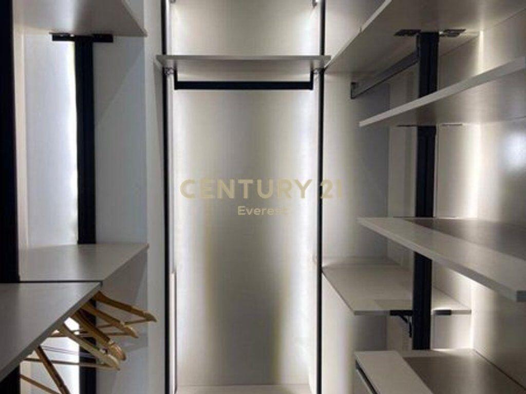 BLV. ZOGU I PARE, JAPIM APARTAMENT 1+1 PER QIRA!
