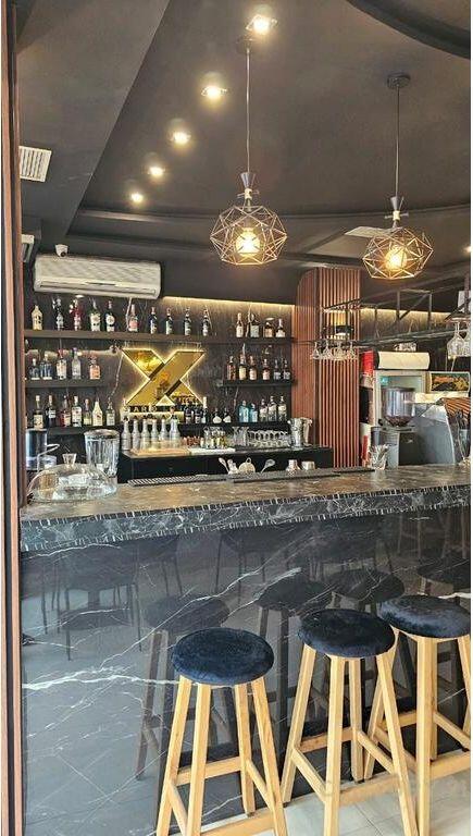 BAR-LOUNGE BUSINESS FOR SALE IN ISH BLLOK!