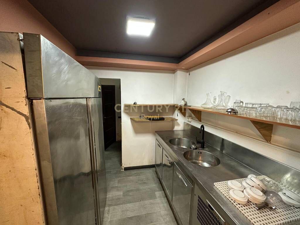 RESTAURANT FOR RENT NEAR ZOGU I ZI 2,000 € /Month
