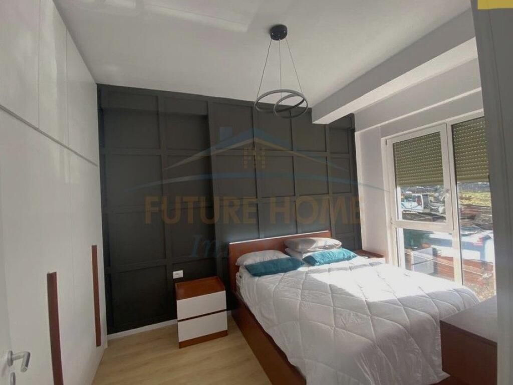 In vendita, Villa su 3 piani + 2 posti auto, AbA Residence, Tirana.