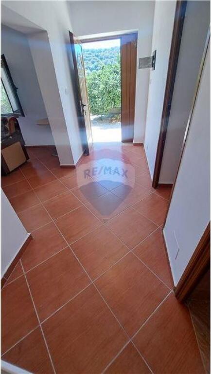 Shtëpi Private për Shitje – Kaninë, Vlorë