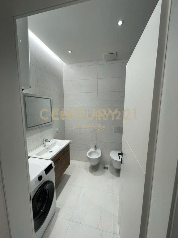 APARTAMENT PREMIUM ME QIRA APARTAMENT 2+1+2 TEK RRUGA ELBASANIT, TIRANE!
