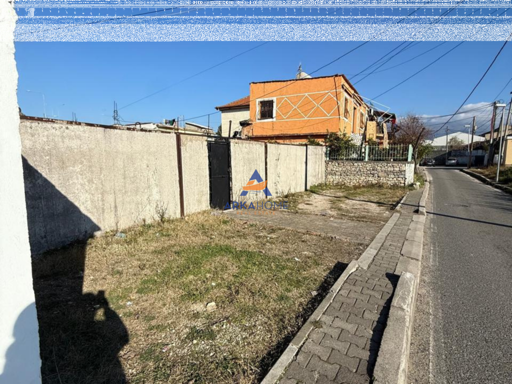 JEPET ME QERA SHTÈPI PRIVATE 70M2 "UNAZA E MADHE, LAPRAKE" 400 EURO