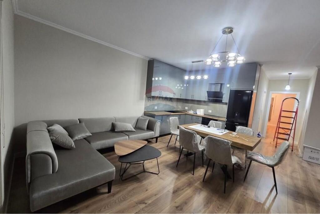 JEPET APARTAMENT 2+1 ME QIRA,KOMPLEKSI DELIJORGJI!