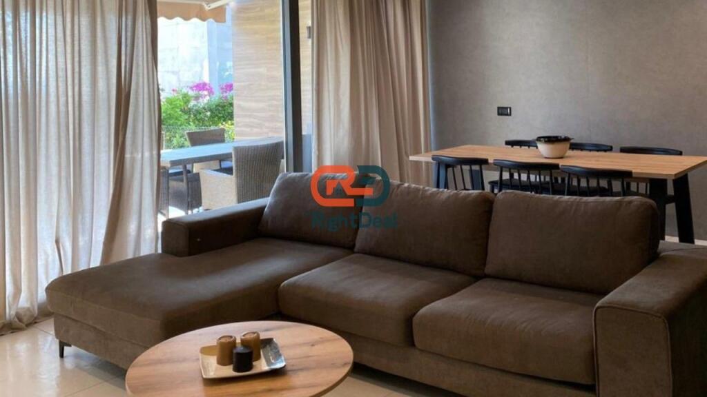 Tek Residenca Olea, Shitet Vile Luksoze e Mobiluar Dhe Me Pamje Nga Deti!