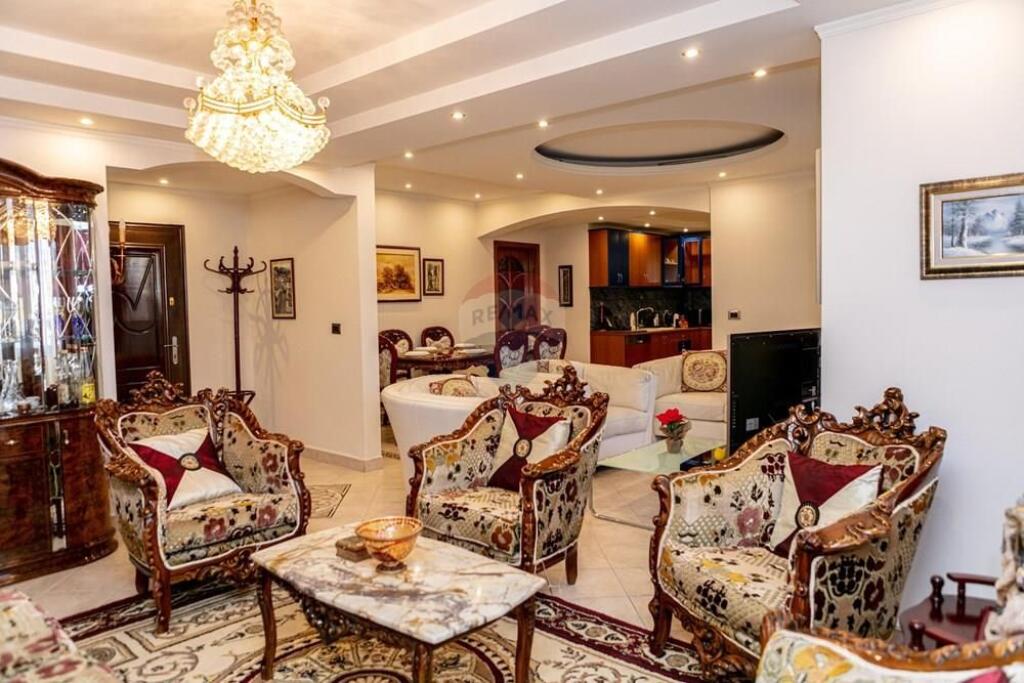 Jepet me qira apartament 3+1+2 (dy tualete)
