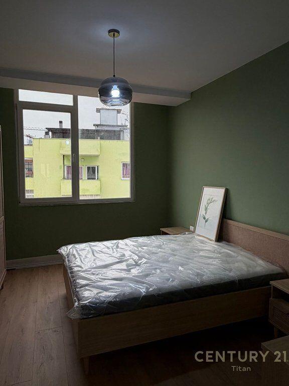 2+1 Apartment for Rent near Bulevardi Te Ri!