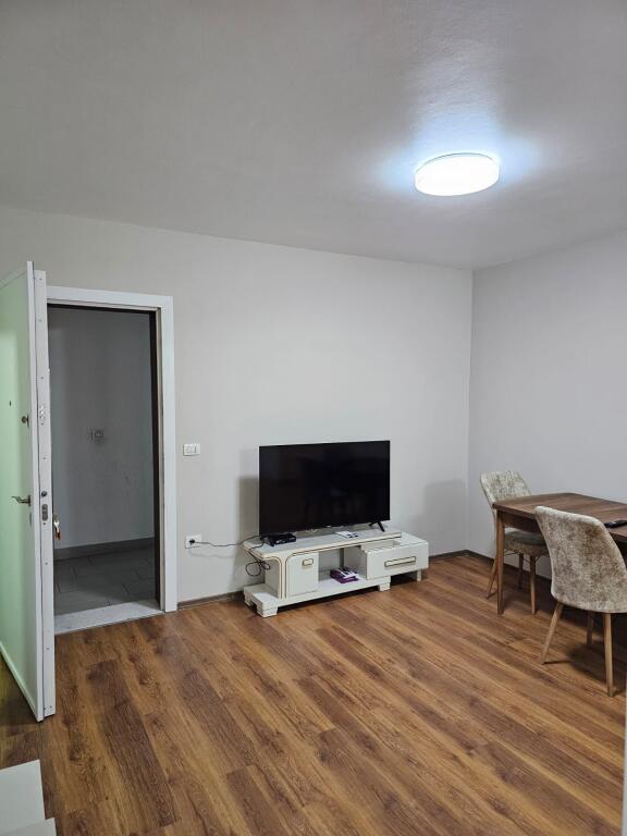 Prima volta in affitto: 1+1 ( 📍Turdiu - Campo Aviazione  | piano: 6 appena investito  | *50,000Leke/mese* tutto nuovo, ideale per coppia