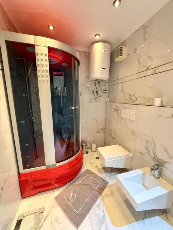 Apartament 3+1+2 me qera ne Bllok