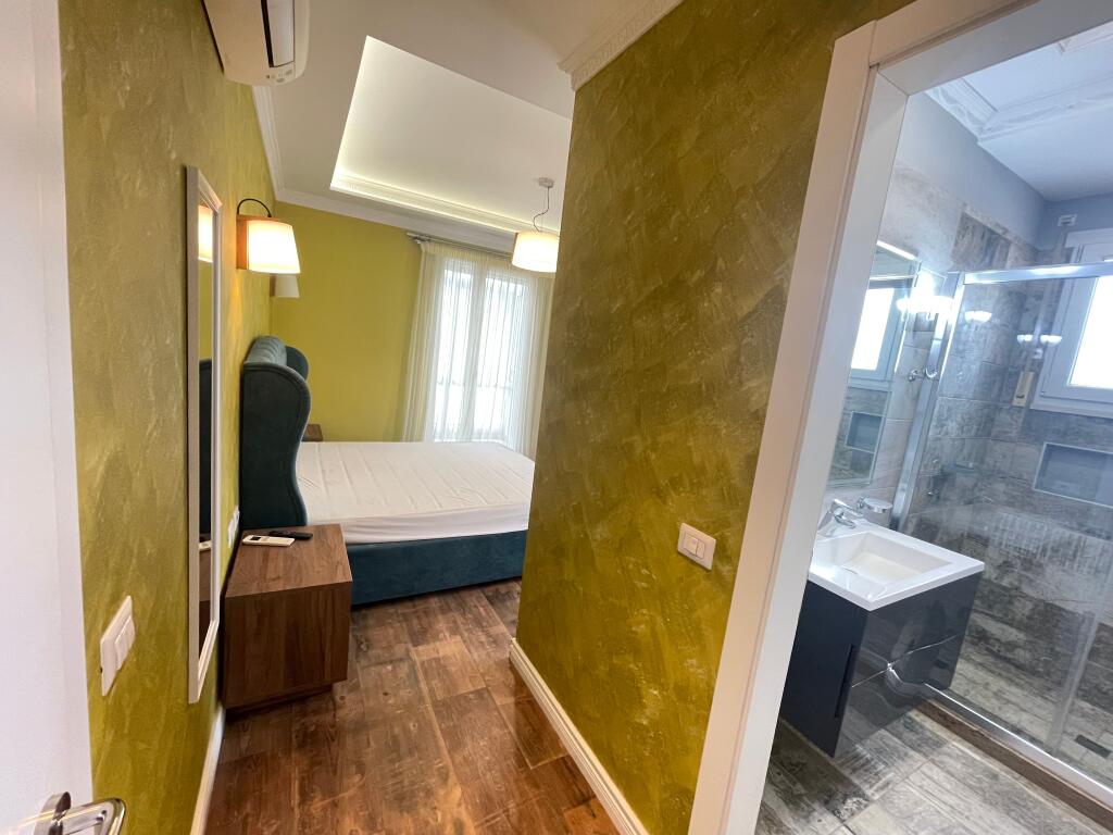 Shes 3+1 liqeni i Tiranes kopshti Zoologjik pamje ballore