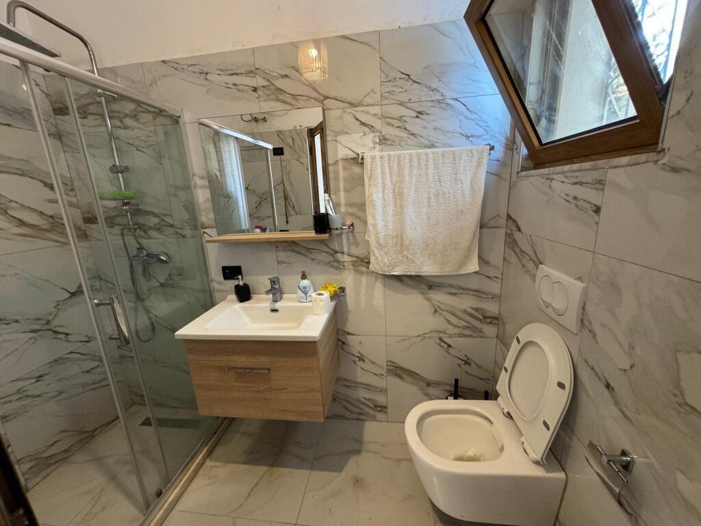 Jepet me Qera Shtepi Private ne Shkallnur