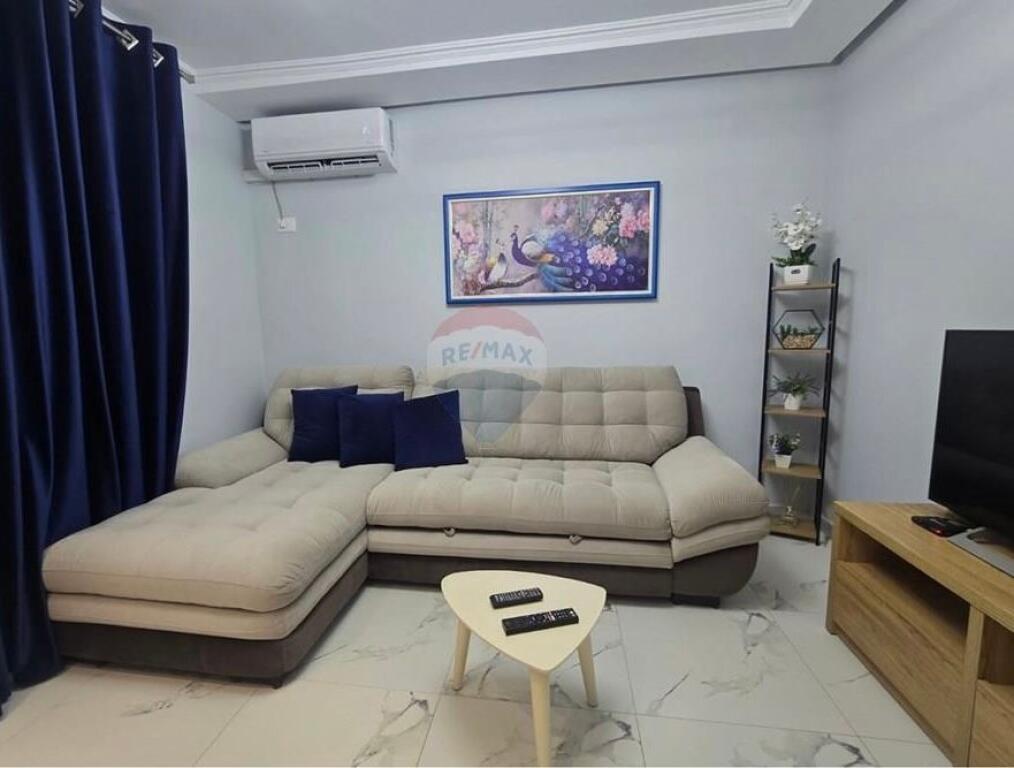 1+1 me qira tek Rruga e Elbasanit