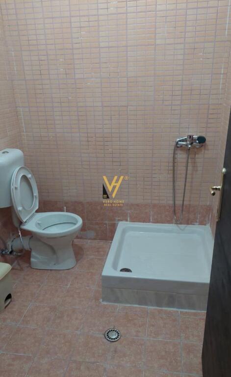 JEPET APARTAMENT 2+1+2 ME QERA TE FRATARI, ASTIR 45.000 LEKE