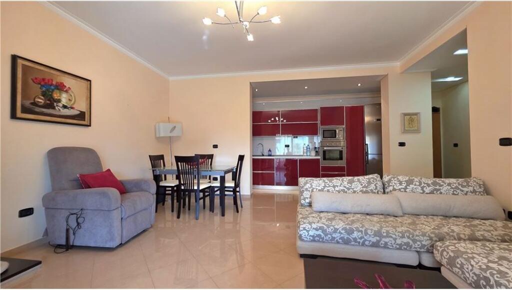 Apartament 1+1 me pamje nga deti ne shitje,Vlore