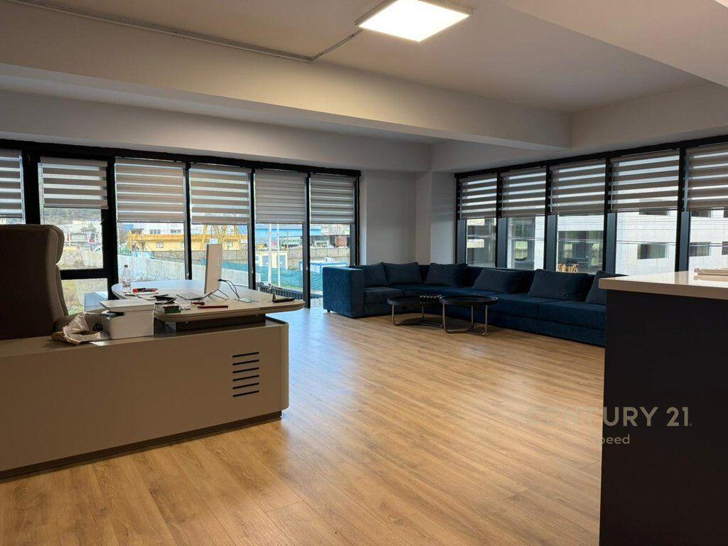 MULTIFUNCTIONAL BUILDING FOR RENT IN THE VAQARR AREA!