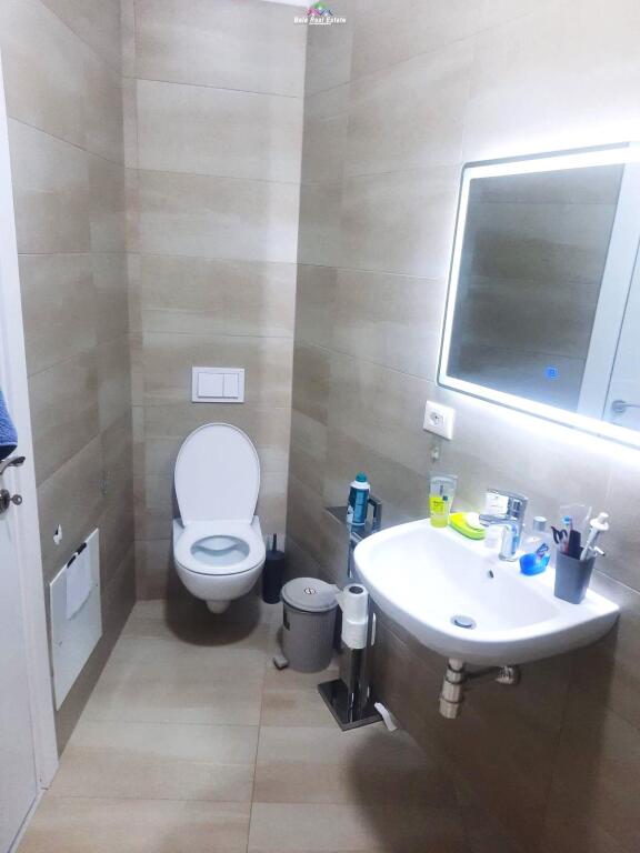 Appartamento In Affitto 2+1+2 presso Farmacia 10 (ID B2201675) Tirana