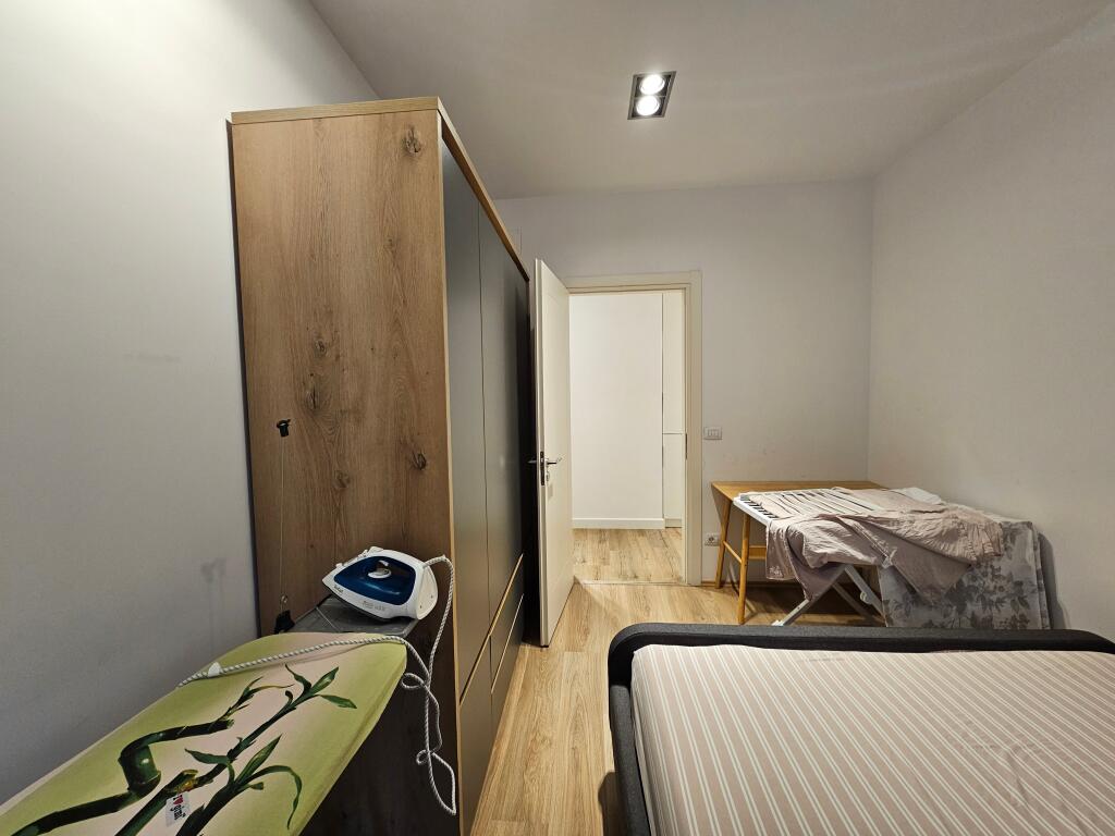 JEPET ME QERA 2+1+2+POST PARKIMI NË (AMBASADOR 3)