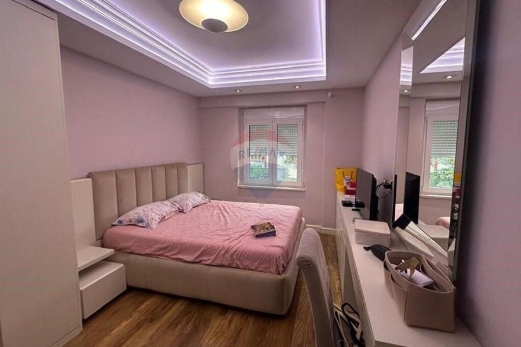 Apartment - For Sale - 9 Floors, Tirana ID: 530571009-44