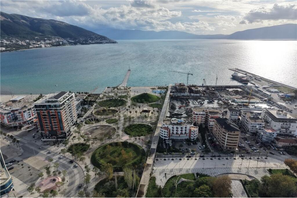 Opportunity Apartment 2+1+2 for sale in Lungomare