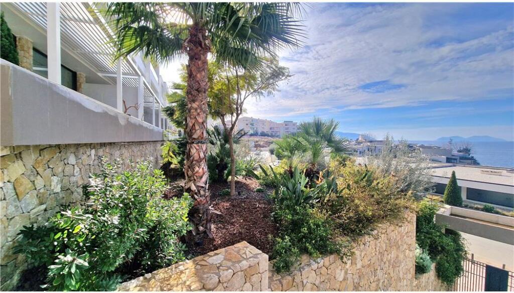 Premium Apartament 2+1+2 me pamje nga deti ne shitje mbi Marina Bay