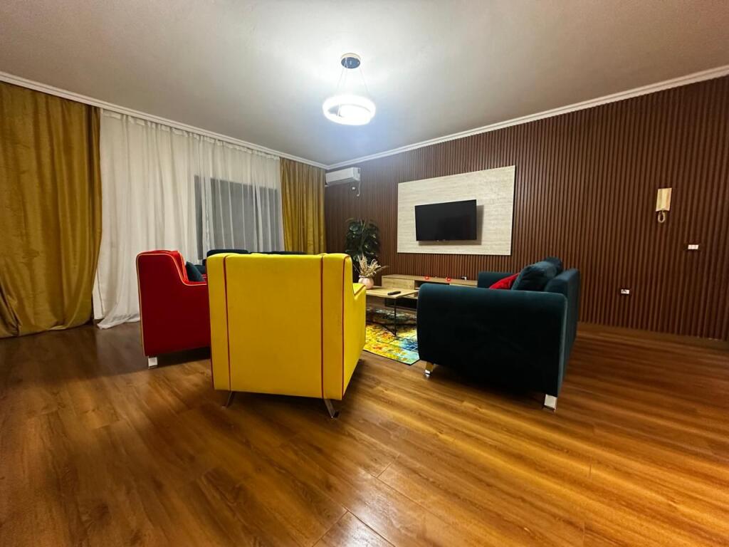 For rent 2+1 furnished with elevator at Myslym Shyri  800 eu