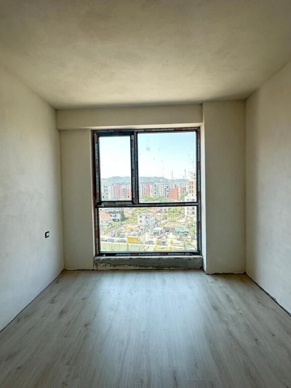 Appartamento 2+1, Ex campo di aviazione GRT