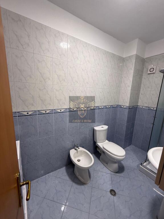 🏡 SHITET APARTAMENT 1+1 – PËRBALLË HOTEL ANTALYA (ISH FRIGORIFERI)