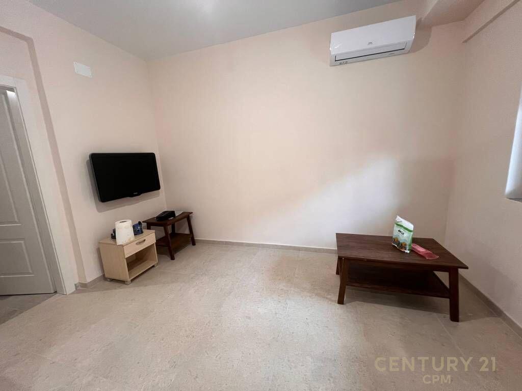 NEL COMUNE DI PARIGI, AFFITTIAMO PIANO VILLA! 450 € /Mese