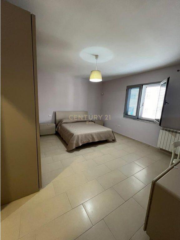 JEPET ME QERA APARTAMENT 2+1+2 MODERN TEK STADIUMI NE DURRES!