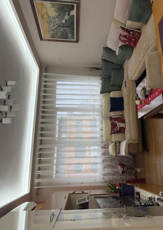 ofrojme apartament per shitje ne astir