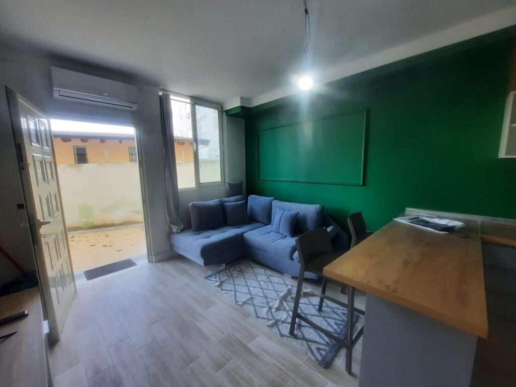 Jepet apartament me qera 1+1 vollga