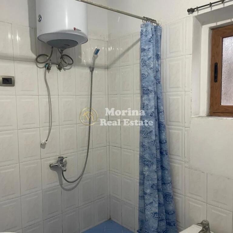 Qera | Shtëpi private 2 + 1 | Rruga Ullishtes | 450 €/muaj