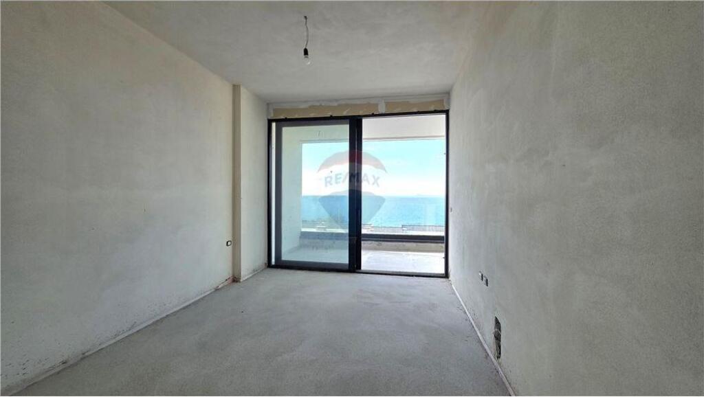 Apartment 1+1 with sea view near Marina Bay