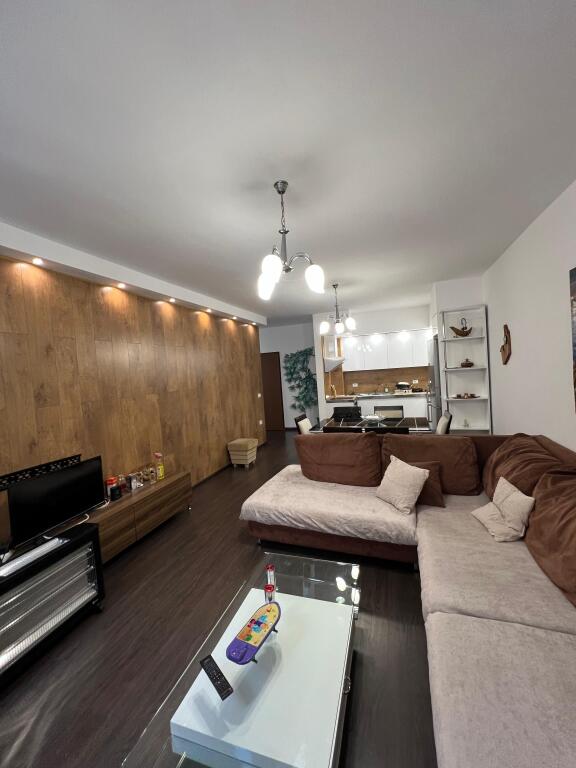 Shitet Super Apartament 2+1+2.Astir