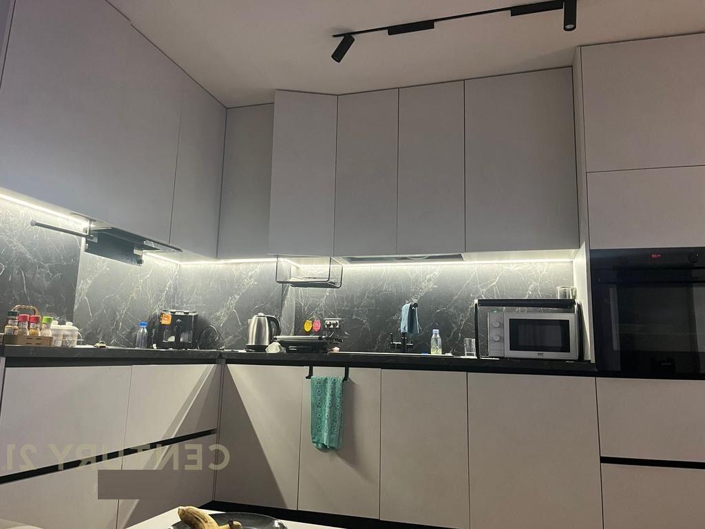 Apartament 2+1 per qira te ish fusha e aviacionit.