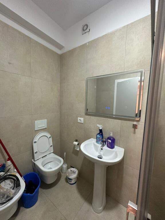 Apartament me qera 2+1+post parkimi