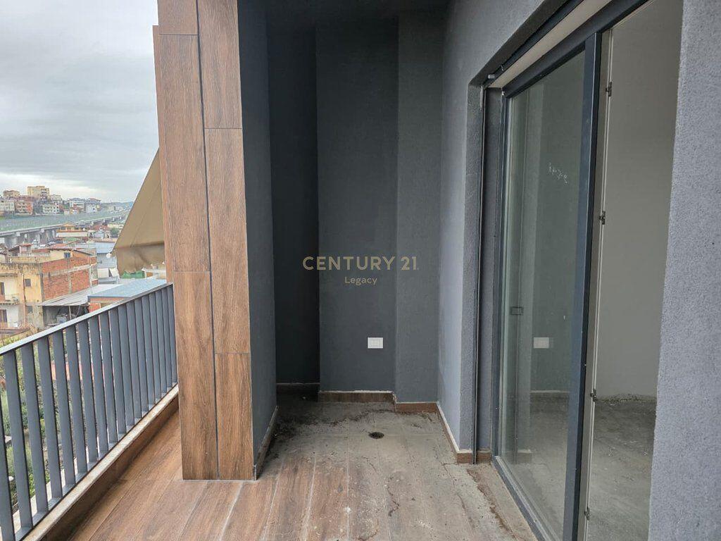 Apartament 2+1 në shitje Ali Demi!!