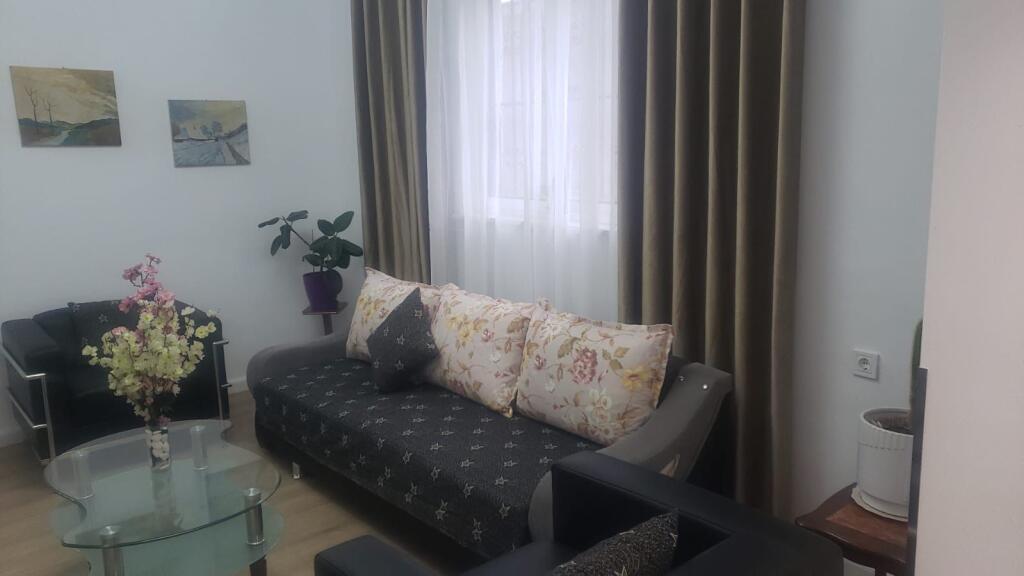 In affitto 2+1+parcheggio LAPRAKE 500 mila