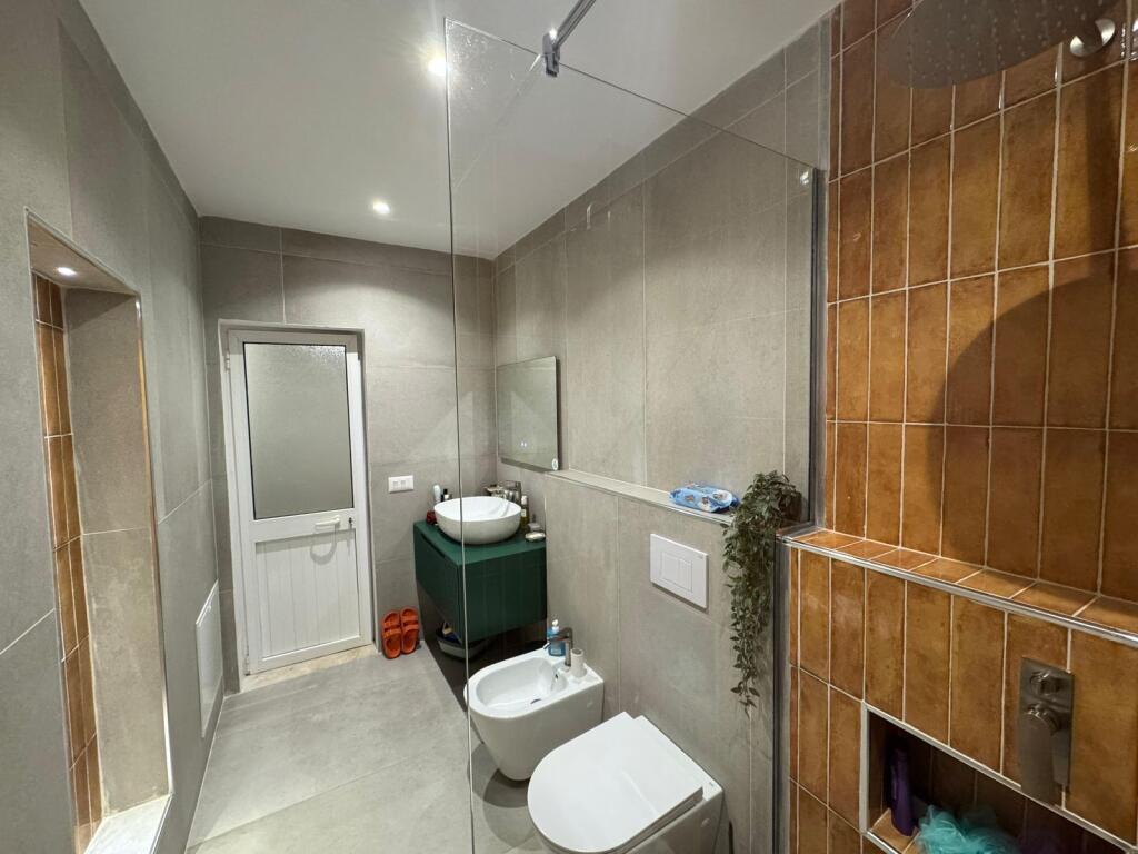 Apartment 2+1 for rent 📍Myslym shyr near Farmaci Dite dhe Nate  4th floor building without elevator  Furnished  Price 750€ Negotiable