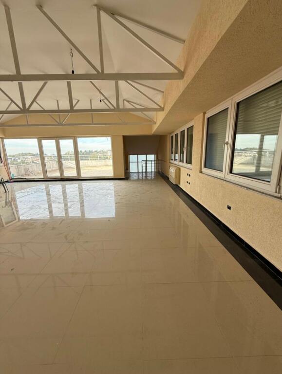 Godine Biznesi ne Shitje ne Sauk, per hotel, klinika etj