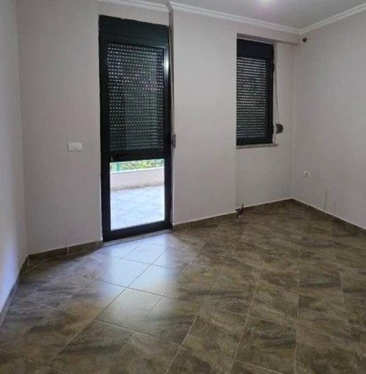 Apartament 2+1 me qera tek 5 Maji