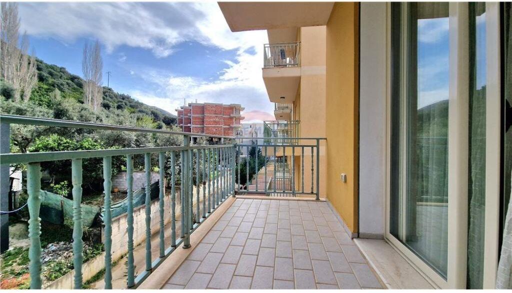 Apartament 2+1 ne shitje ne Lungo Mare ne koder